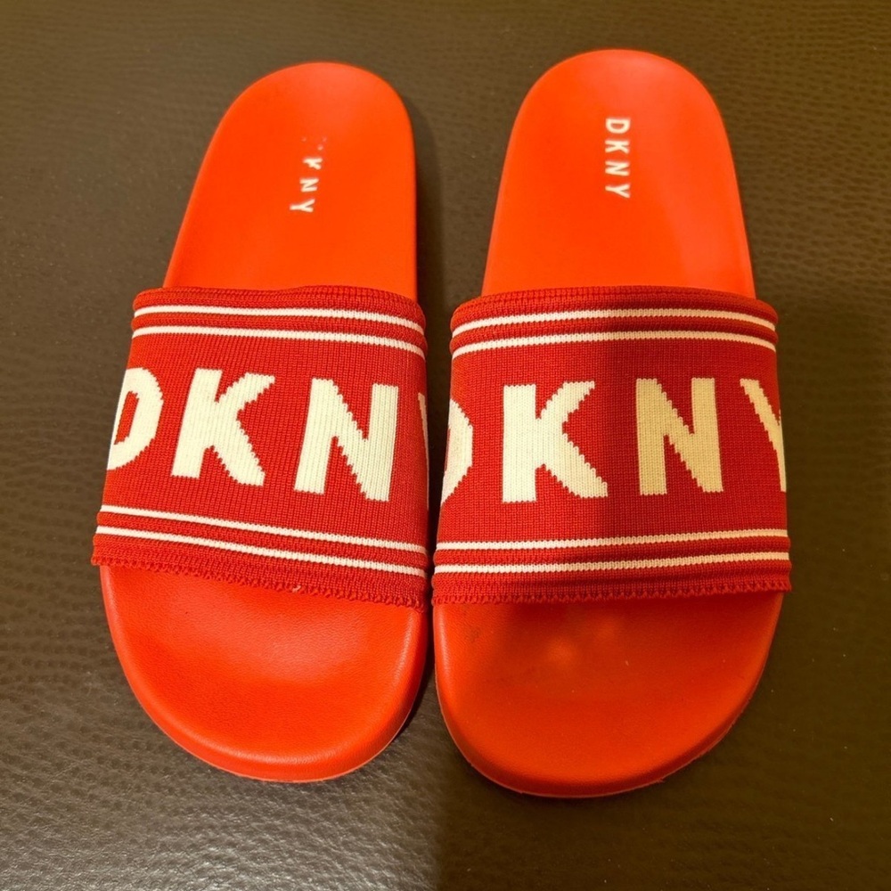 DKNY slides